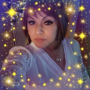 Meet your Posher, Gloria